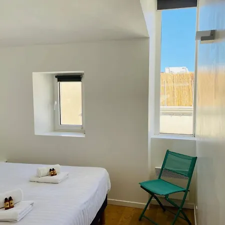 La - T3 Avec Terrasse Plein Centre Lr * Λα Ροσέλ