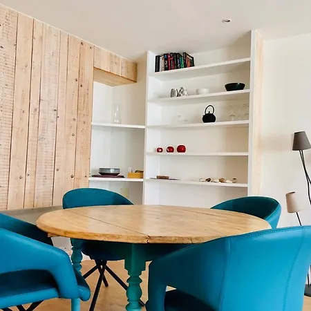 La - T3 Avec Terrasse Plein Centre Lr