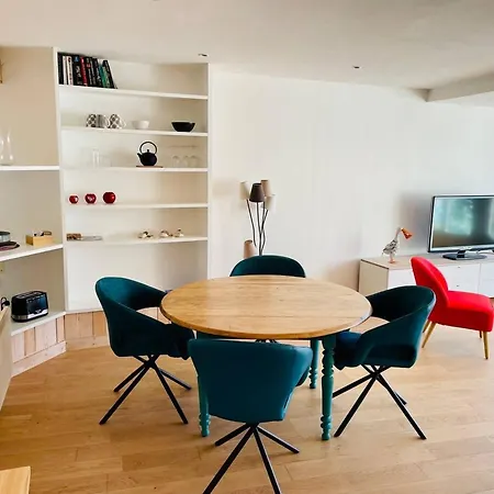 Διαμέρισμα La - T3 Avec Terrasse Plein Centre Lr *