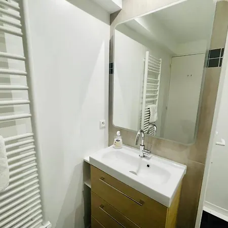 La - T3 Avec Terrasse Plein Centre Lr Appartamento